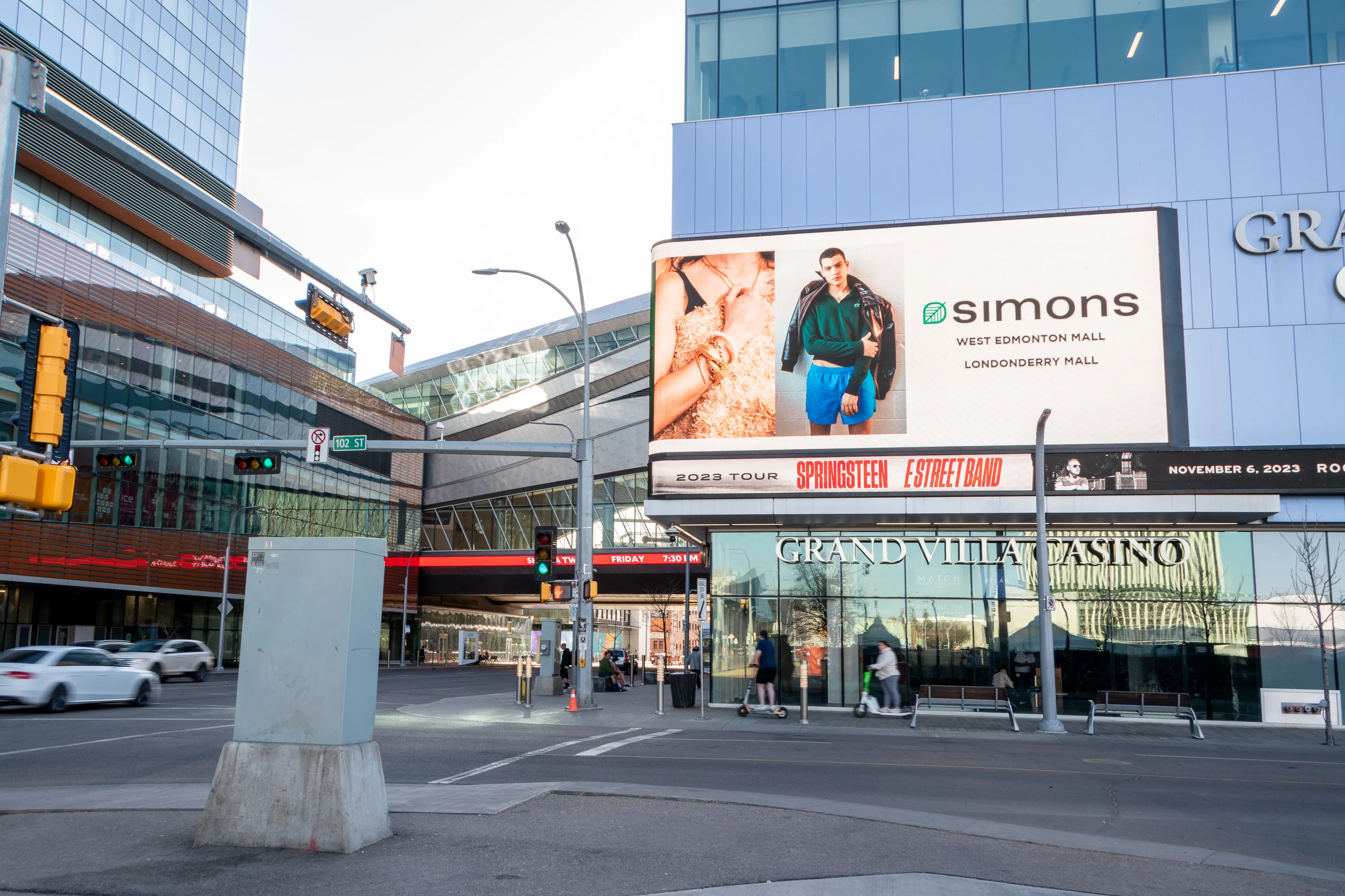 Scanning QR code in an OOH advertising campaign Transit Shelter AMIR MIRI